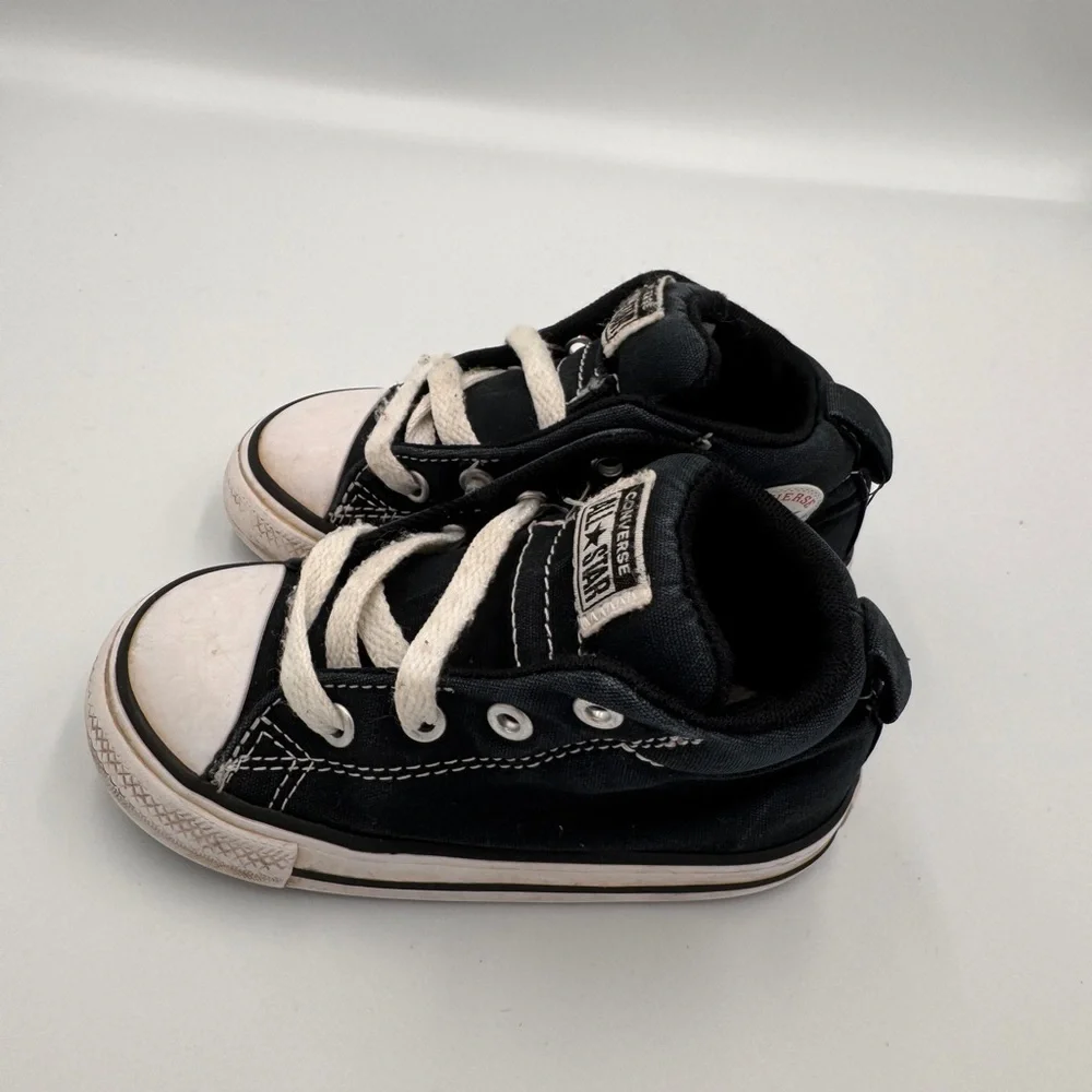 Converse Toddler Boy Girl Size 7 Black and White Kids High Tops Sneakers Shoes
